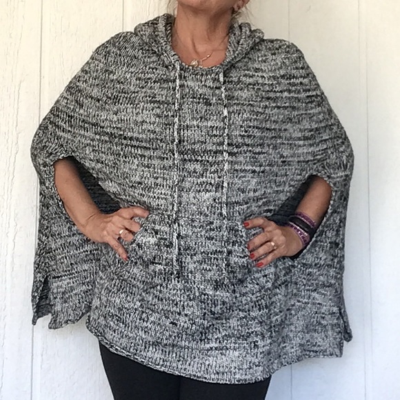 EXPRESS BLACK WHITE MOHAIR WOOL HOODIE PONCHO LARGE - Picture 5 of 12